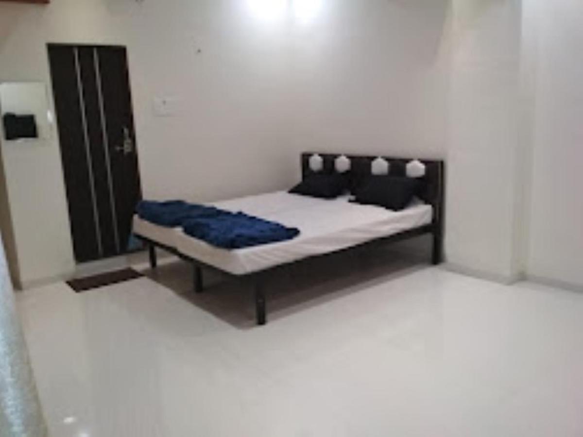 Hotel Vaibhav,Akola Buitenkant foto