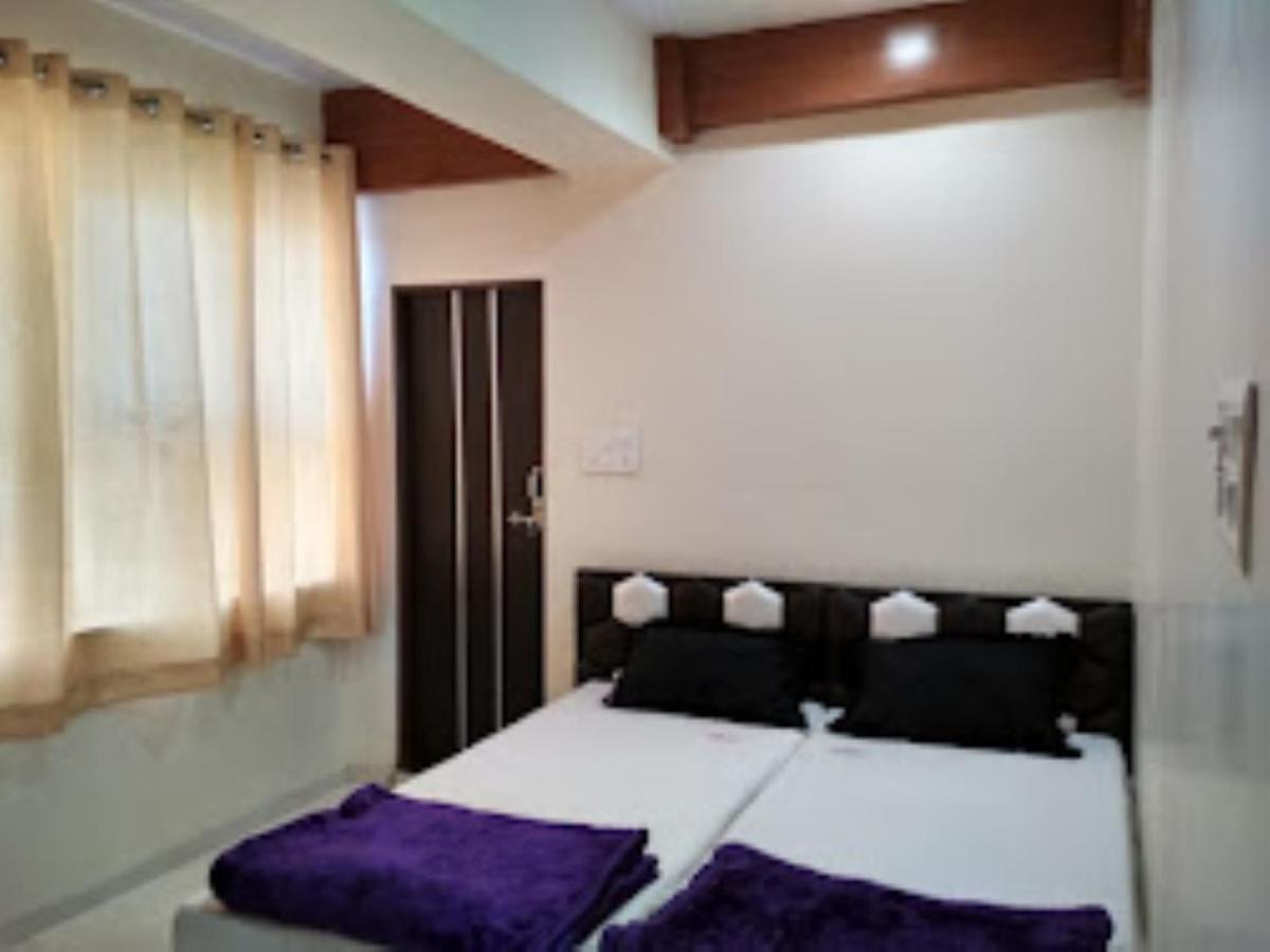 Hotel Vaibhav,Akola Buitenkant foto