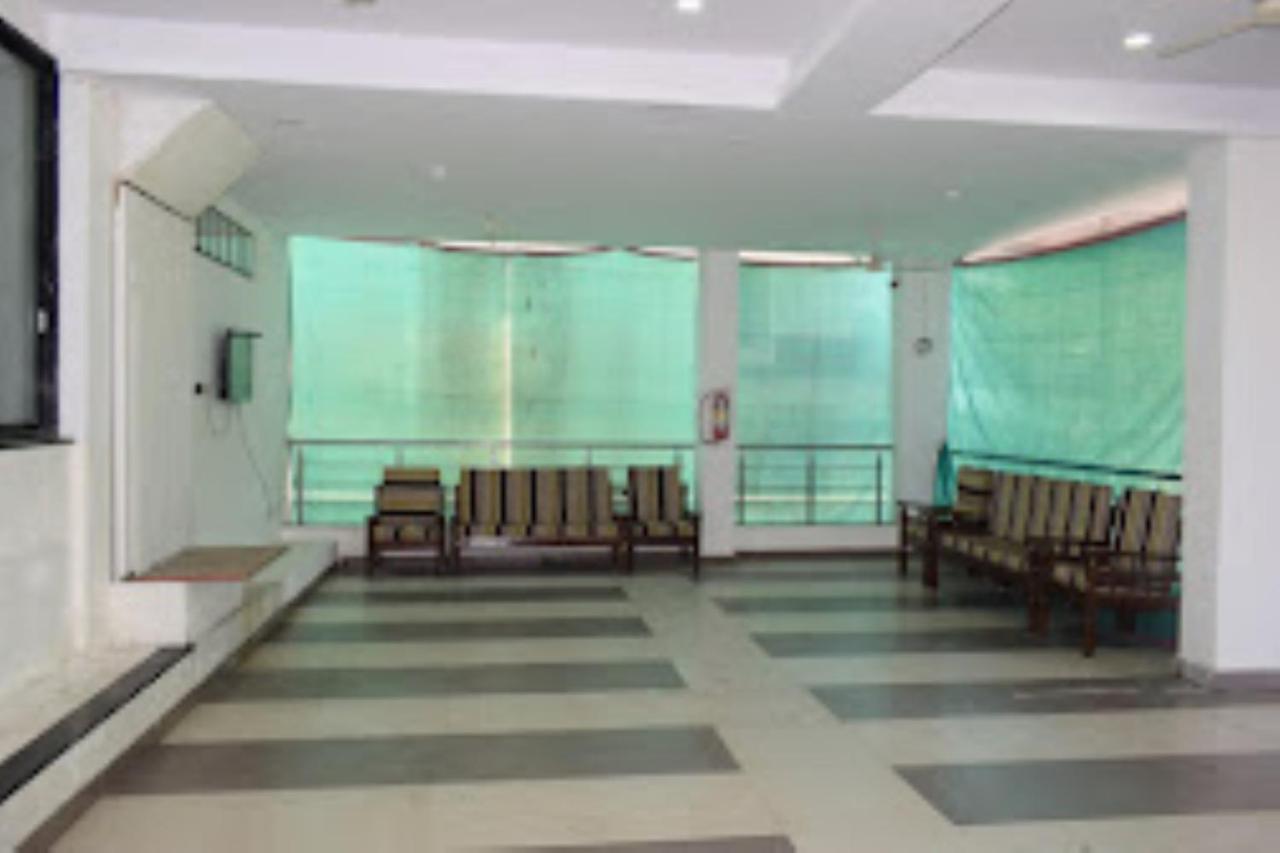 Hotel Vaibhav,Akola Buitenkant foto